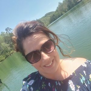 Meet your Posher, Lorra